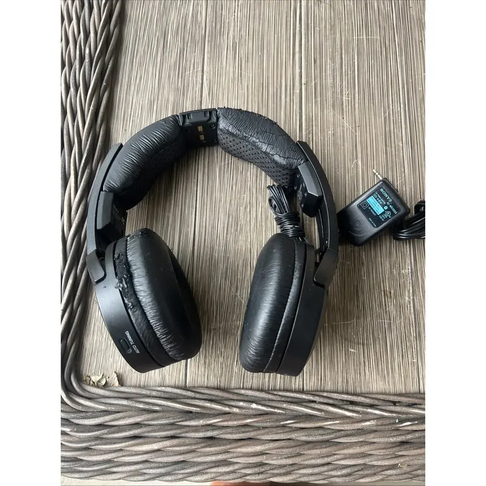 Sony MDR-RF985R Wireless Stereo Headphones w/ Transmitter Base TMR-RF985R Tested